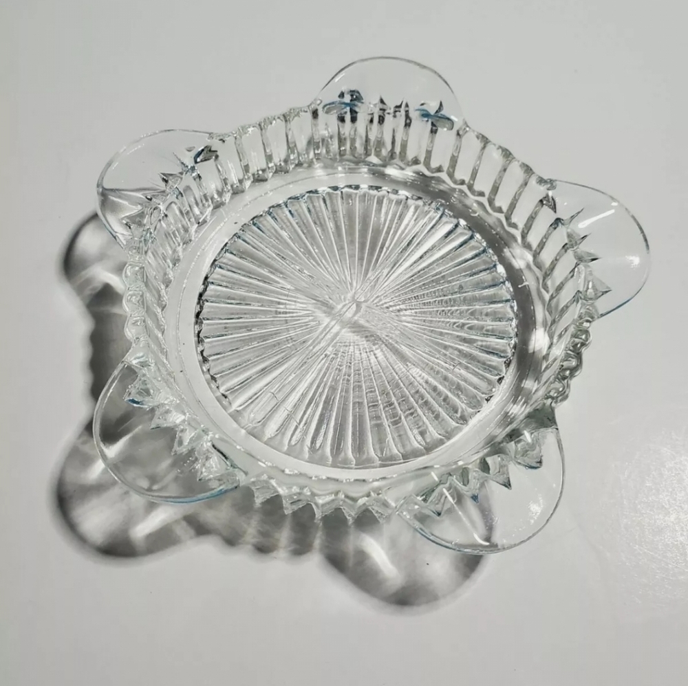 Vintage Ashtray Clear Glass 5 Groove Divided  Trinket Tray 4 Inch - Picture 5 of 5